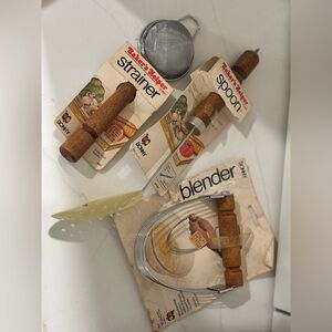 Vintage Bonny Baker’s Helper Kitchen Tools Lot Spoon Strainer Blender NOS